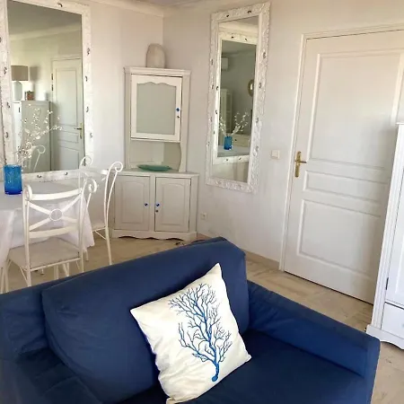 Appartement Sur La Plage, Le Royal Beach Saint-Laurent-du-Var Exterior foto