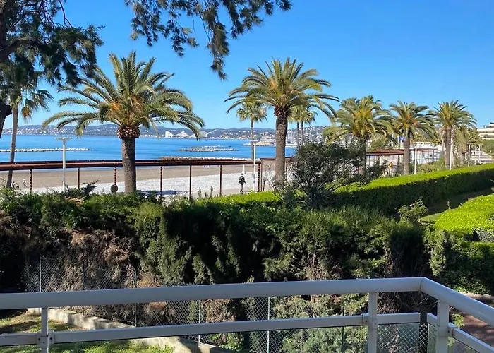 Appartement Sur La Plage, Le Royal Beach