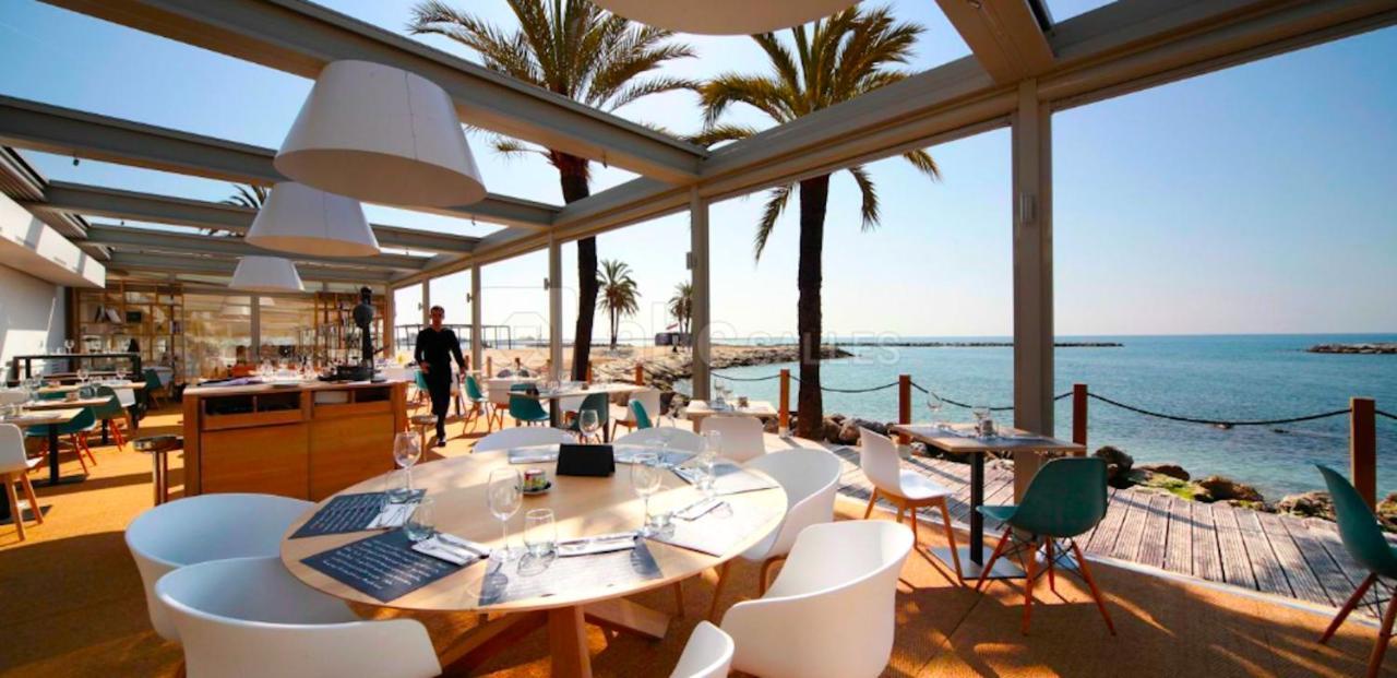 Sur La Plage, Le Royal Saint-Laurent-du-Var